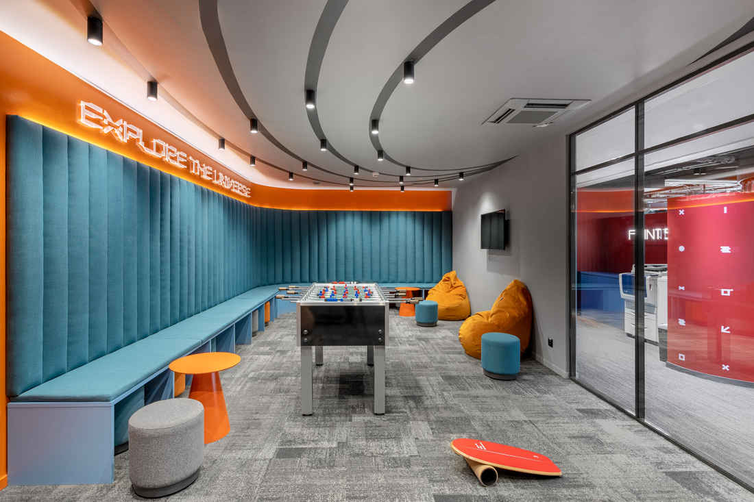 офис в марсианском стиле для команд Alfa Digital, цифрового подразделения АО «АЛЬФА-БАНК»