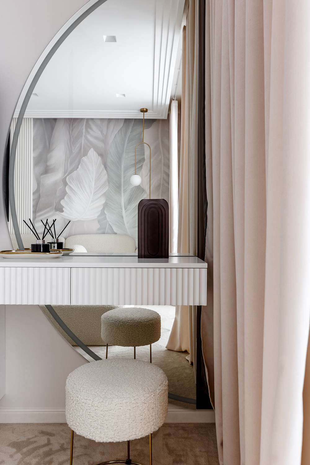 Квартира в Сочи для реальной жизни: баланс курортной размеренности и функциональной эффективности.