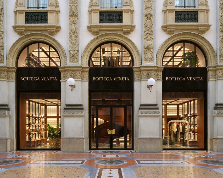 Итальянская архитектура в стиле модерн украшает магазин Bottega Veneta 